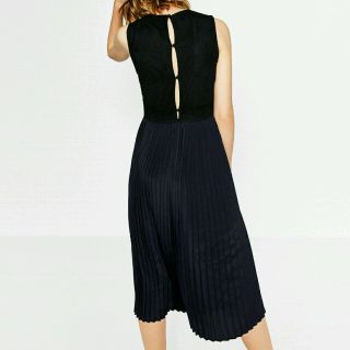 ザラ(ZARA)のZARA 完売⭐レア⭐プリーツ入りワンピース XS(ロングワンピース/マキシワンピース)