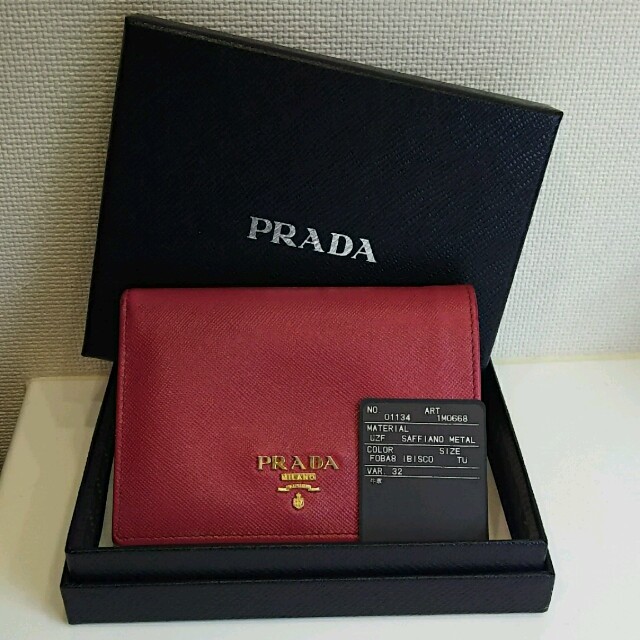 PRADA(プラダ)の＊PRADA＊ 折り財布  レディースのファッション小物(財布)の商品写真