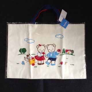 ファミリア(familiar)の新品ファミリアレッスンバッグ  通園に♡(その他)