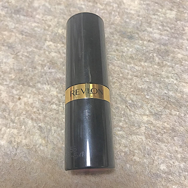 REVLON(レブロン)のレブロン リップ 口紅 425 ソフトシルバーレッド コスメ/美容のベースメイク/化粧品(口紅)の商品写真