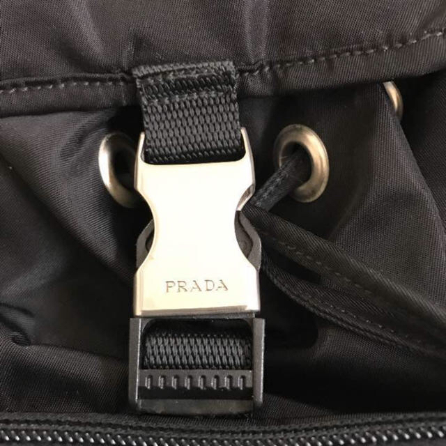 PRADA(プラダ)のmamico様専用 プラダ Ｖ166 リュック レディースのバッグ(リュック/バックパック)の商品写真
