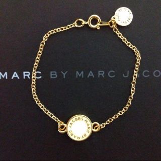 マークバイマークジェイコブス(MARC BY MARC JACOBS)の新品MARC BY ロゴモチーフブレス(ブレスレット/バングル)