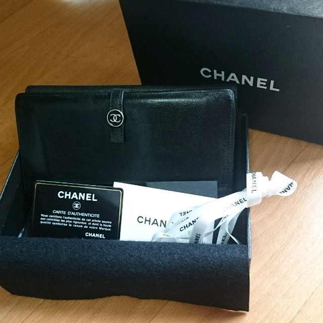 CHANEL(シャネル)のおまゆ様専用7月4日迄CHANEL長財布ブラック✨💯美品💖✨ レディースのファッション小物(財布)の商品写真