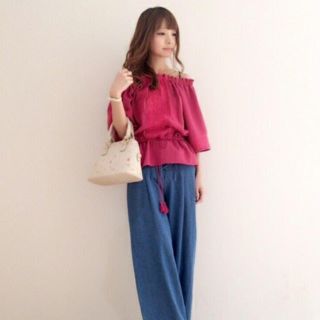 マジェスティックレゴン(MAJESTIC LEGON)のまほ様専用！！新作❤︎タッセル付きオフショルブラウス(シャツ/ブラウス(長袖/七分))