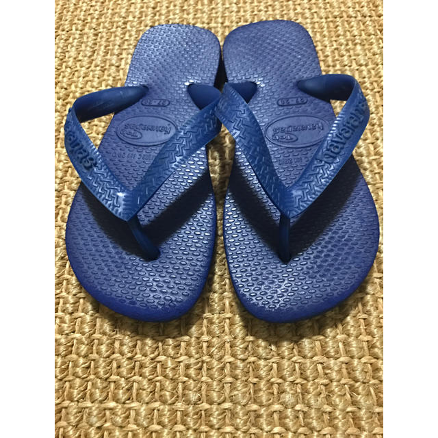 havaianas(ハワイアナス)のハワイアナス キッズ ビーチサンダル キッズ/ベビー/マタニティのキッズ靴/シューズ(15cm~)(サンダル)の商品写真