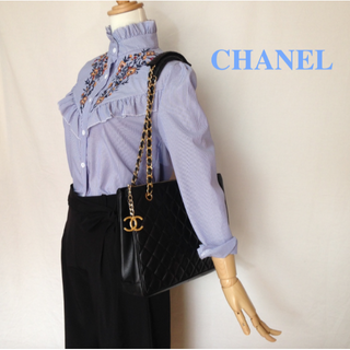 シャネル(CHANEL)のCHANEL　ココチャーム　チェーン　ショルダートート(ショルダーバッグ)