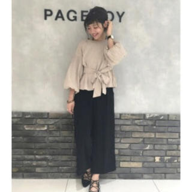 PAGEBOY(ページボーイ)のPAGEBOY ウエストリボン ボリューム袖ブラウス レディースのトップス(シャツ/ブラウス(長袖/七分))の商品写真