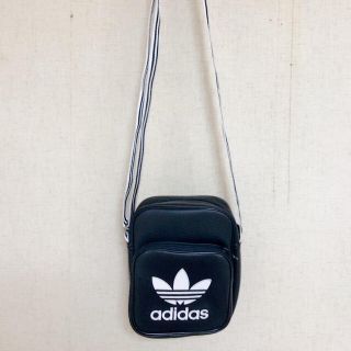 アディダス(adidas)のadidas ショルダーバッグ(ショルダーバッグ)