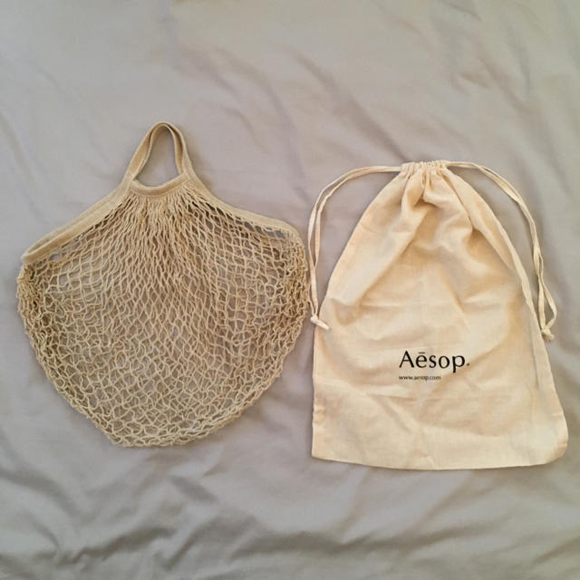 Aesop(イソップ)のまりお+様専用  新品  ネットバッグとAesop巾着  セット レディースのバッグ(トートバッグ)の商品写真