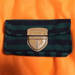PRADA(クラッチバッグ)のフリマアイテム一覧 PRADA(クラッチバッグ)のフリマアイテム一覧