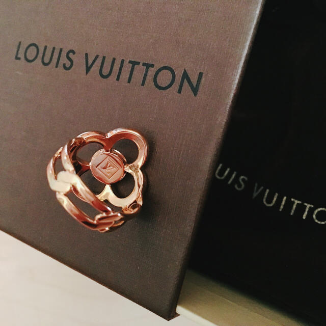 LOUIS VUITTON(ルイヴィトン)のLOUIS VUITTON ルイヴィトン リング レディースのアクセサリー(リング(指輪))の商品写真