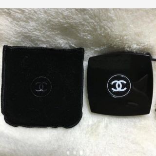 シャネル(CHANEL)の美品☆二重共箱【CHANEL】 シャネル ❤︎ダブルミラーチャーム(キーホルダー)