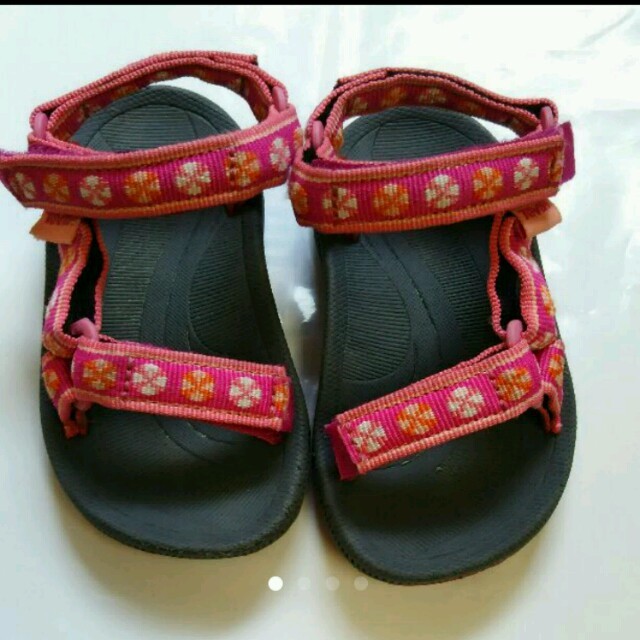 Teva(テバ)のteva サンダル 女の子 12cm キッズ/ベビー/マタニティのベビー靴/シューズ(~14cm)(サンダル)の商品写真