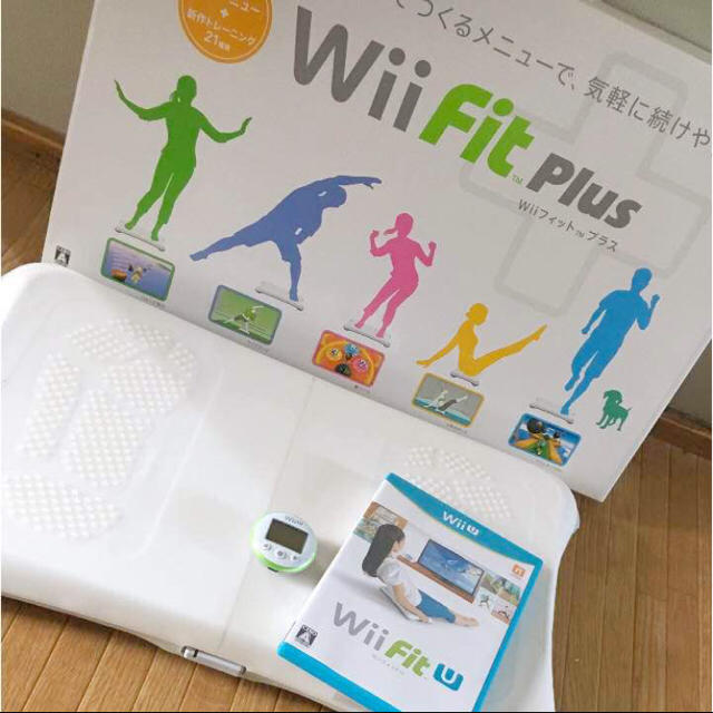 任天堂(ニンテンドウ)のWii fit U ソフト、ボード、メーターセット エンタメ/ホビーのゲームソフト/ゲーム機本体(家庭用ゲームソフト)の商品写真