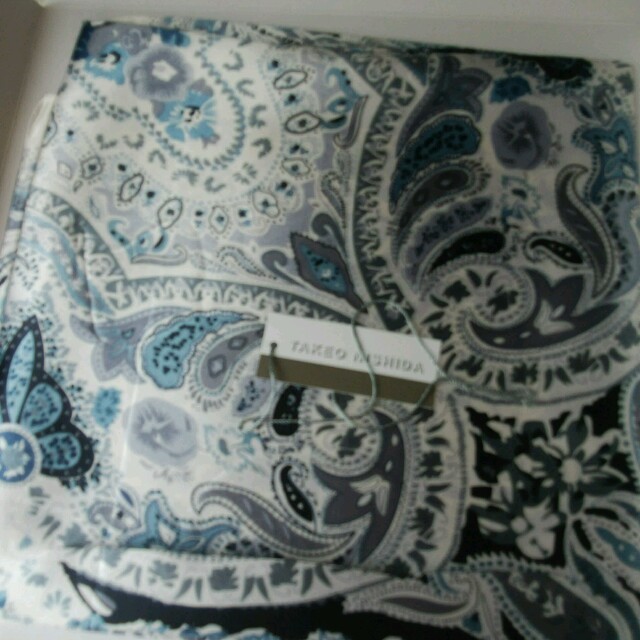 TAKEO NISHIDA(タケオニシダ)の新品　TAKEONISHIDA スカーフ レディースのファッション小物(バンダナ/スカーフ)の商品写真