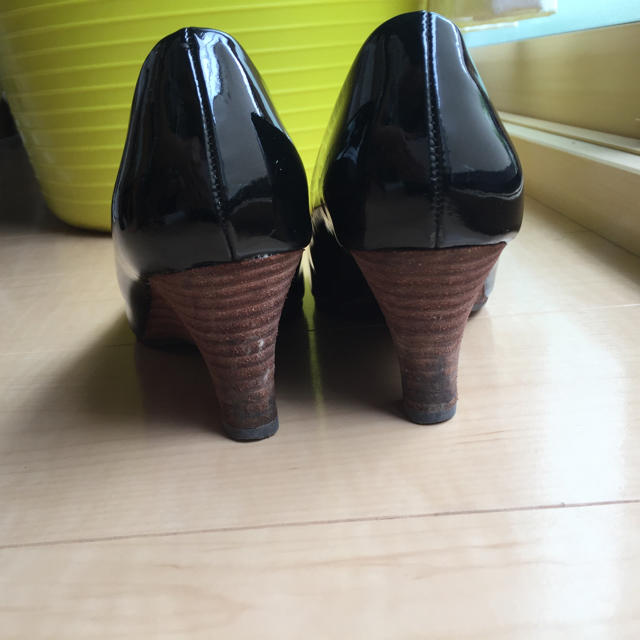 LOWRYS FARM(ローリーズファーム)のパンプス 黒 エナメル  レディースの靴/シューズ(ハイヒール/パンプス)の商品写真