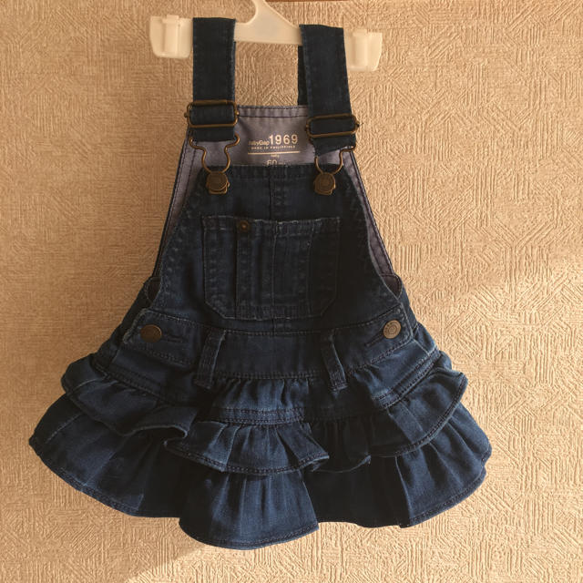 babyGAP(ベビーギャップ)のGAP ジャンスカ 60 キッズ/ベビー/マタニティのベビー服(~85cm)(ワンピース)の商品写真