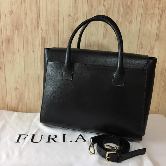 Furla(フルラ)の新入荷!! フルラ メトロポリス ハンド  バッグ 2way ブラック！M レディースのバッグ(ハンドバッグ)の商品写真