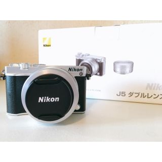 ニコン(Nikon)のきちころ様専用☆Nikon1 j5 ダブルレンズキット 美品 送料込み(ミラーレス一眼)