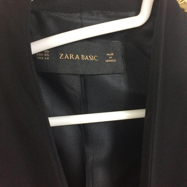 ZARA(ザラ)のザラ ジップジャケット 新品 レディースのジャケット/アウター(ノーカラージャケット)の商品写真