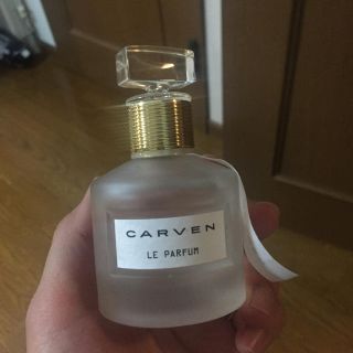 カルヴェン(CARVEN)のcarven香水(香水(女性用))