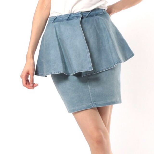 Lily Brown(リリーブラウン)のデニムペプラムスカート♡ レディースのスカート(ミニスカート)の商品写真