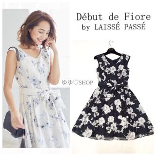 デビュードフィオレ(Debut de Fiore)の16SS 水彩フラワーワンピース(ひざ丈ワンピース)