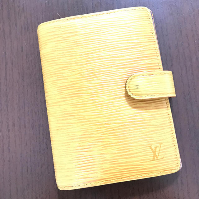 LOUIS VUITTON(ルイヴィトン)の最終値下‼️ ヴィトン エピ 黄色 紫 手帳  定規つき 中古 格安 送料無料 メンズのファッション小物(手帳)の商品写真