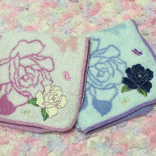 ハナエモリ(HANAE MORI)のハナエモリ・森英恵タオルハンカチ 薔薇刺繍 同柄2色セット 未使用新品(ハンカチ)
