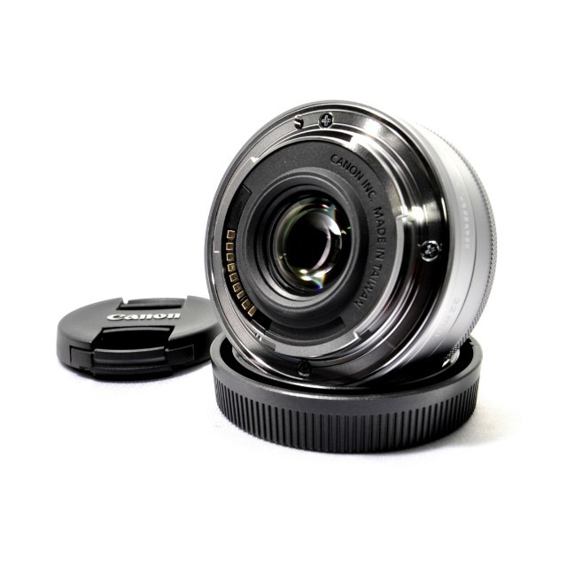 新品未使用品!!Canon キヤノン EF-M 22mm STM シルバー! 新品未使用品!!Canon キヤノン EF-M 22mm STM シルバー!