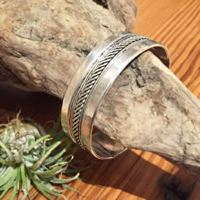 TODAYFUL(トゥデイフル)のNative Silver Bangle ネイティヴシルバーバングル レディースのアクセサリー(ブレスレット/バングル)の商品写真