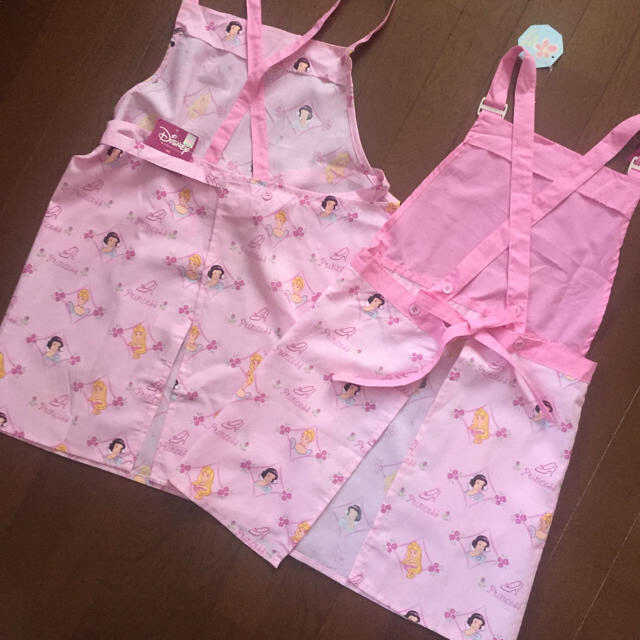Disney 大人用 ディズニープリンセス エプロン 2枚セットの通販 By ゆずりん S Shop ディズニーならラクマ Disney 大人用 ディズニープリンセス エプロン 2枚セットの通販 By ゆずりん S Shop ディズニーならラクマ