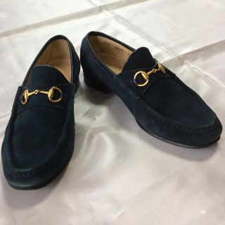 グッチ(Gucci)の美品グッチ ビット スエード ローファー 37Cネイビー ★値引可★(ローファー/革靴)