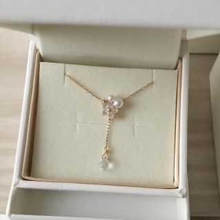 サマンサティアラ(Samantha Tiara)の定価以下サマンサティアラ☆フラワーシェルパールネックレス☆(ネックレス)