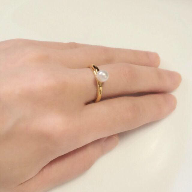 139☆6mmホワイトパールのリング♡ レディースのアクセサリー(リング(指輪))の商品写真