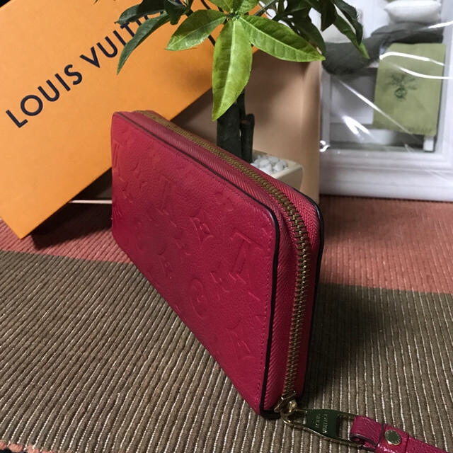 LOUIS VUITTON(ルイヴィトン)のLOUIS  VUITTON アンプラント長財布 レディースのファッション小物(財布)の商品写真