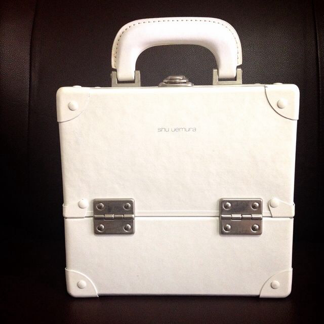 シュウウエムラ メイクボックス stuff.liu.se
