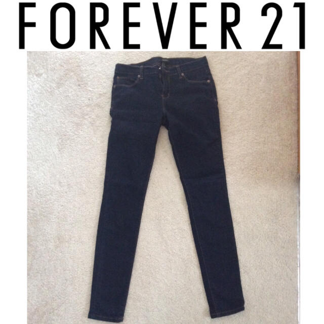 FOREVER 21(フォーエバートゥエンティーワン)の 専用ページ レディースのパンツ(デニム/ジーンズ)の商品写真