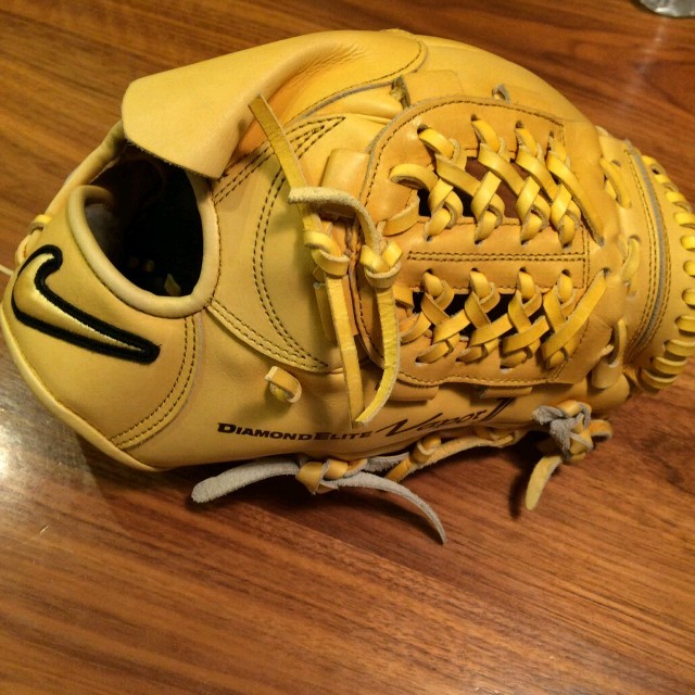 ナイキ 硬式 グローブ 野球 美品 ナイキ 硬式 グローブ 野球 美品