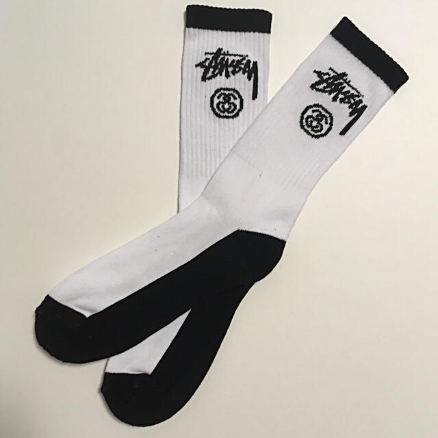 STUSSY(ステューシー)の人気ストリートブランドstussyロゴ入りロングソックス メンズのレッグウェア(ソックス)の商品写真