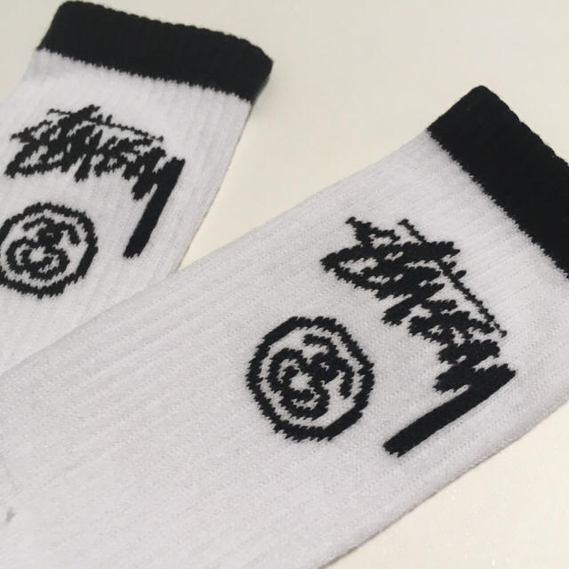 STUSSY(ステューシー)の人気ストリートブランドstussyロゴ入りロングソックス メンズのレッグウェア(ソックス)の商品写真