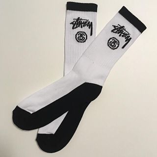 ステューシー(STUSSY)の人気ストリートブランドstussyロゴ入りロングソックス(ソックス)