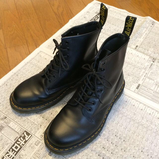 Dr.Martens(ドクターマーチン)の美品 8ホールドクターマーチン UK7 レディースの靴/シューズ(ブーツ)の商品写真