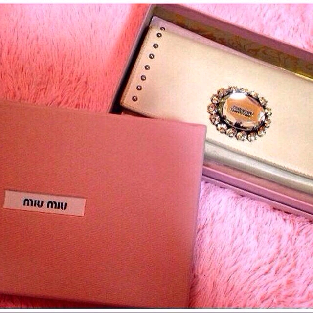 miumiu(ミュウミュウ)のmayo.様専用☆miumiu長財布❤︎ レディースのファッション小物(財布)の商品写真