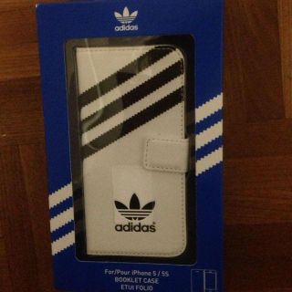 アディダス(adidas)の携帯ケース(モバイルケース/カバー)