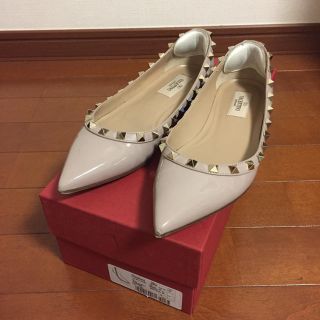 ヴァレンティノ(VALENTINO)の専用・VALENTINO ヴァレンティノ ロックスタッズ フラットシューズ(ハイヒール/パンプス)