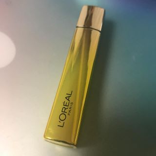 ロレアルパリ(L'Oreal Paris)のロレアル ユイルカレス(リップグロス)