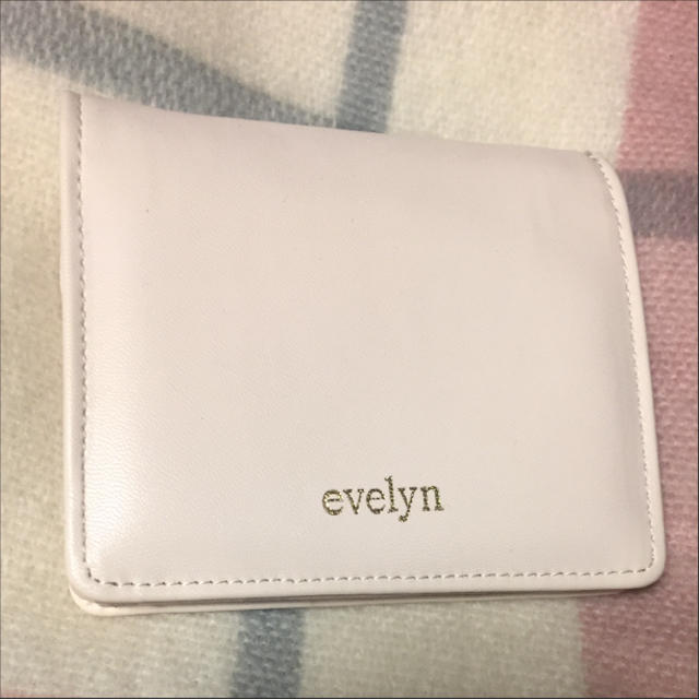 evelyn(エブリン)のevelyn 折り財布 ミニウォレット ベージュ メンズのファッション小物(折り財布)の商品写真