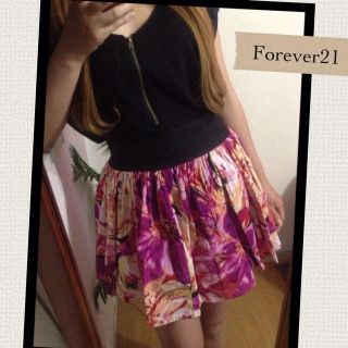 フォーエバートゥエンティーワン(FOREVER 21)のa様専用♥送料込F21花柄スカート(ミニスカート)