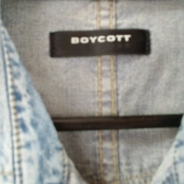 BOYCOTT(ボイコット)のBOYCOTT デニムシャツです。 メンズのトップス(シャツ)の商品写真